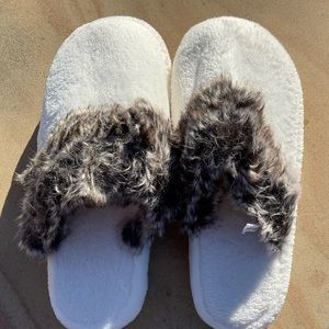 Pottery Barn Bedroom Slippers